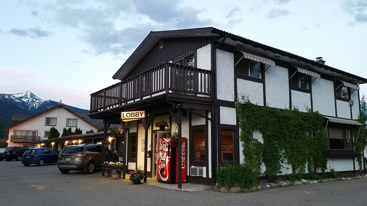 Yellowhead Motel เวลเมาท์ ภายนอก รูปภาพ